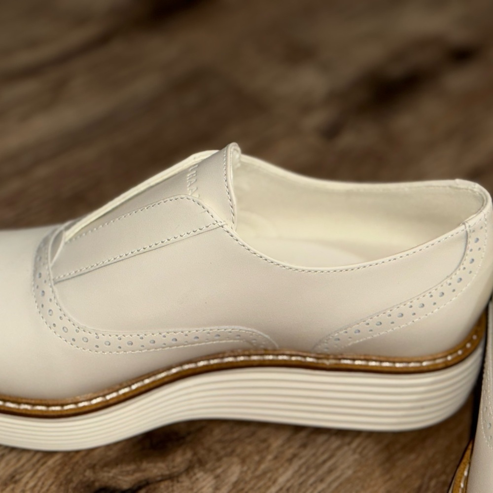 Cole Haan - Picture 4 of 6